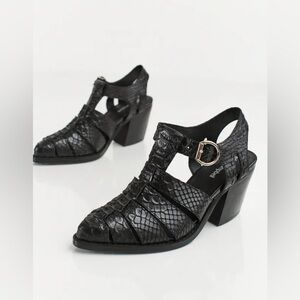 Jeffrey Campbell Angora Leather Sandals Size 7